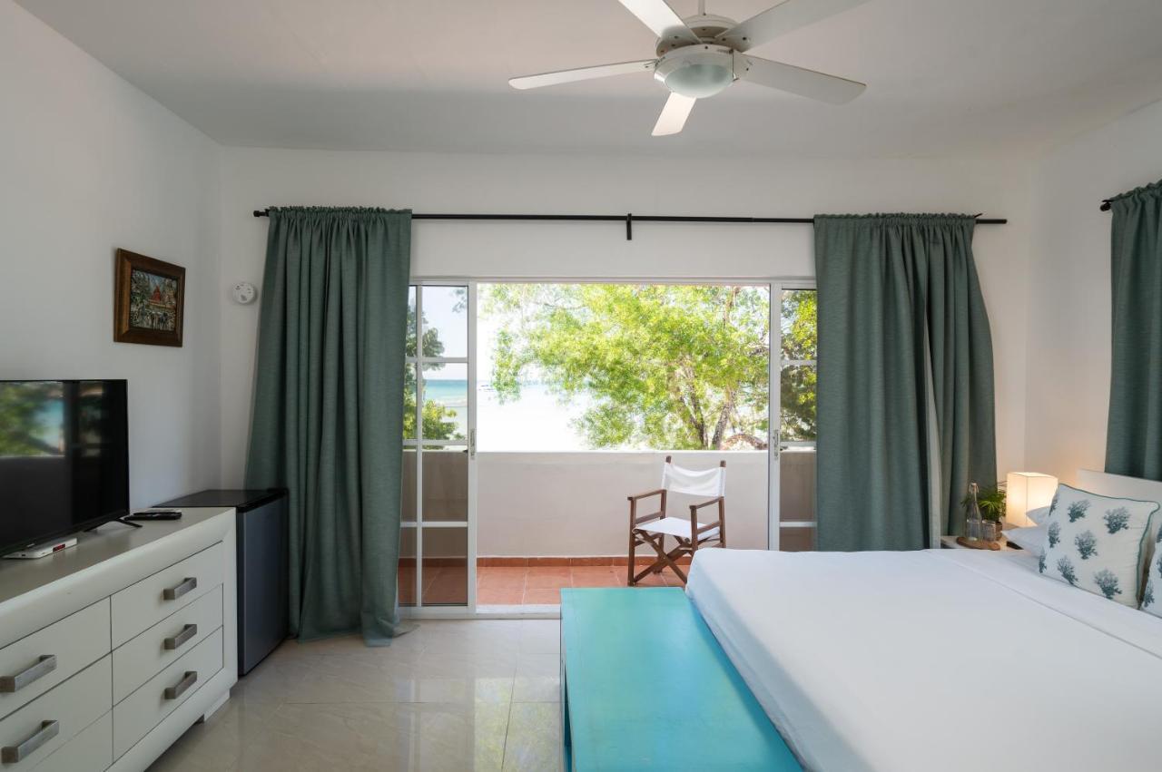 Blue Island Punta Rucia Hotel Exterior photo